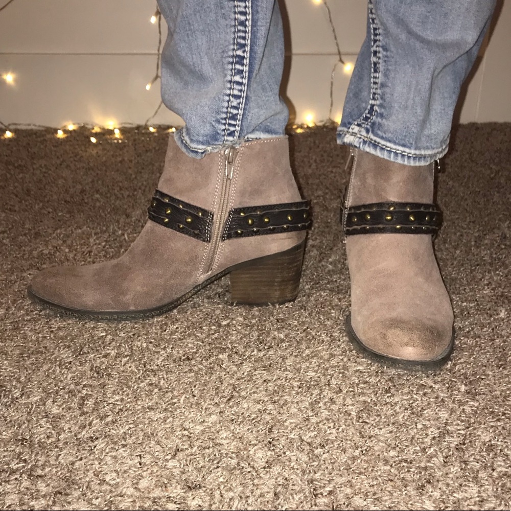 Ankle boots